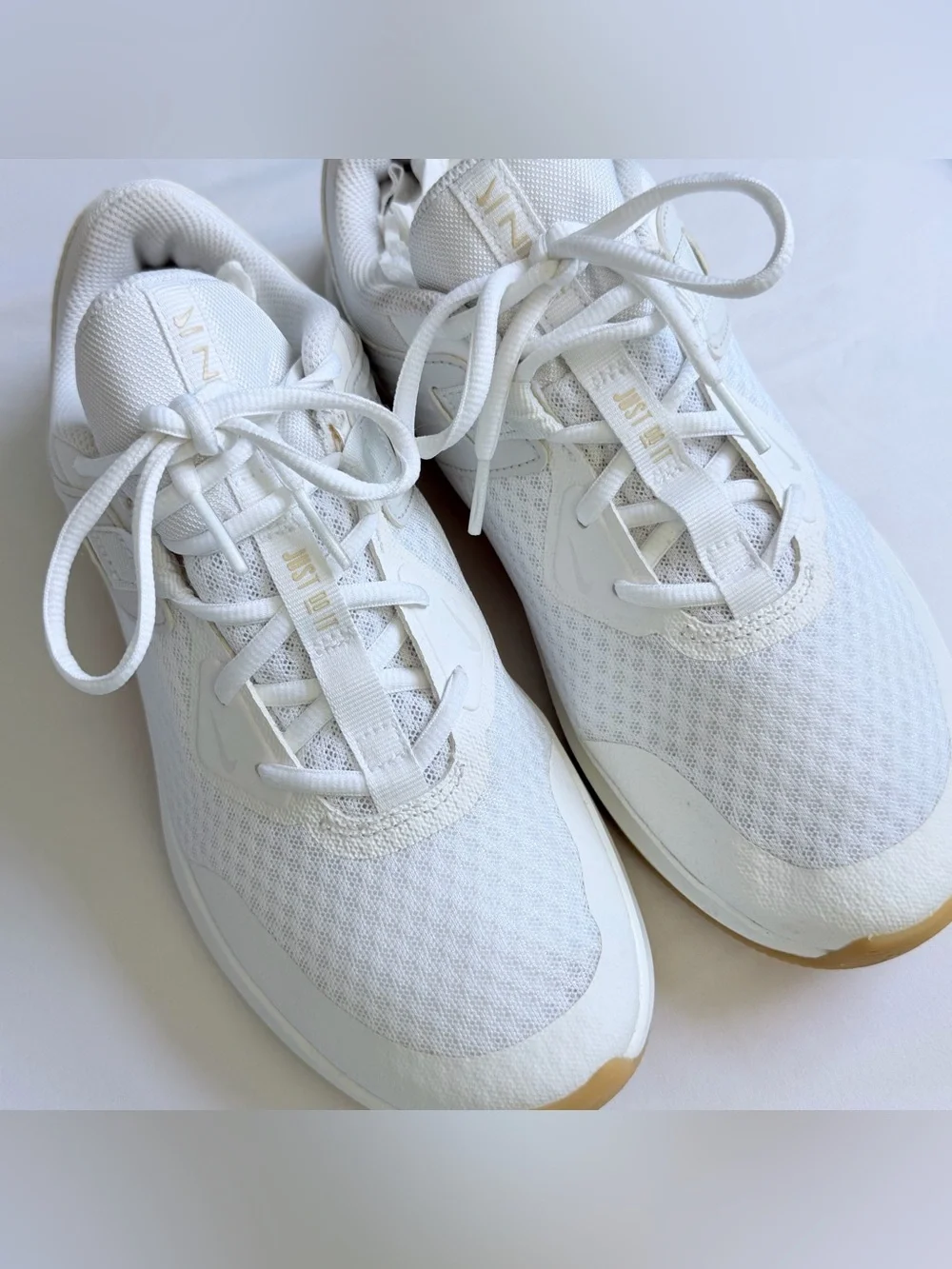 Nike excellent gently